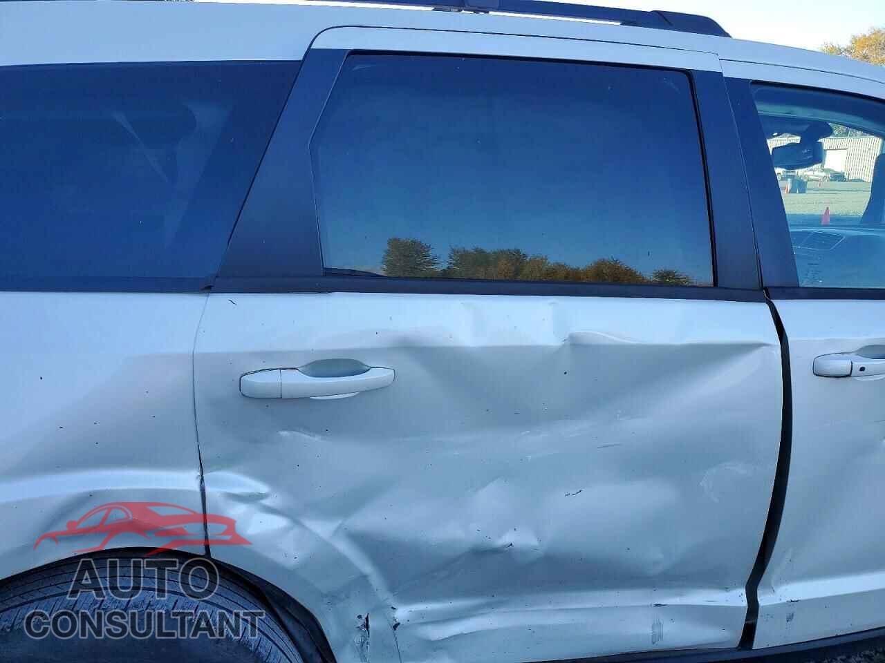DODGE JOURNEY 2017 - 3C4PDCCG3HT514808