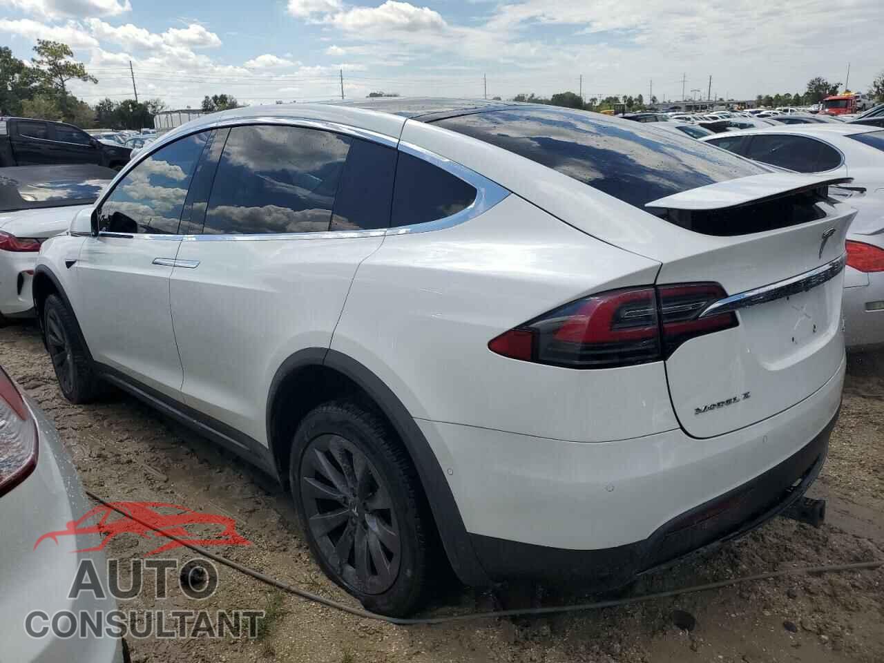 TESLA MODEL X 2017 - 5YJXCBE45HF076954