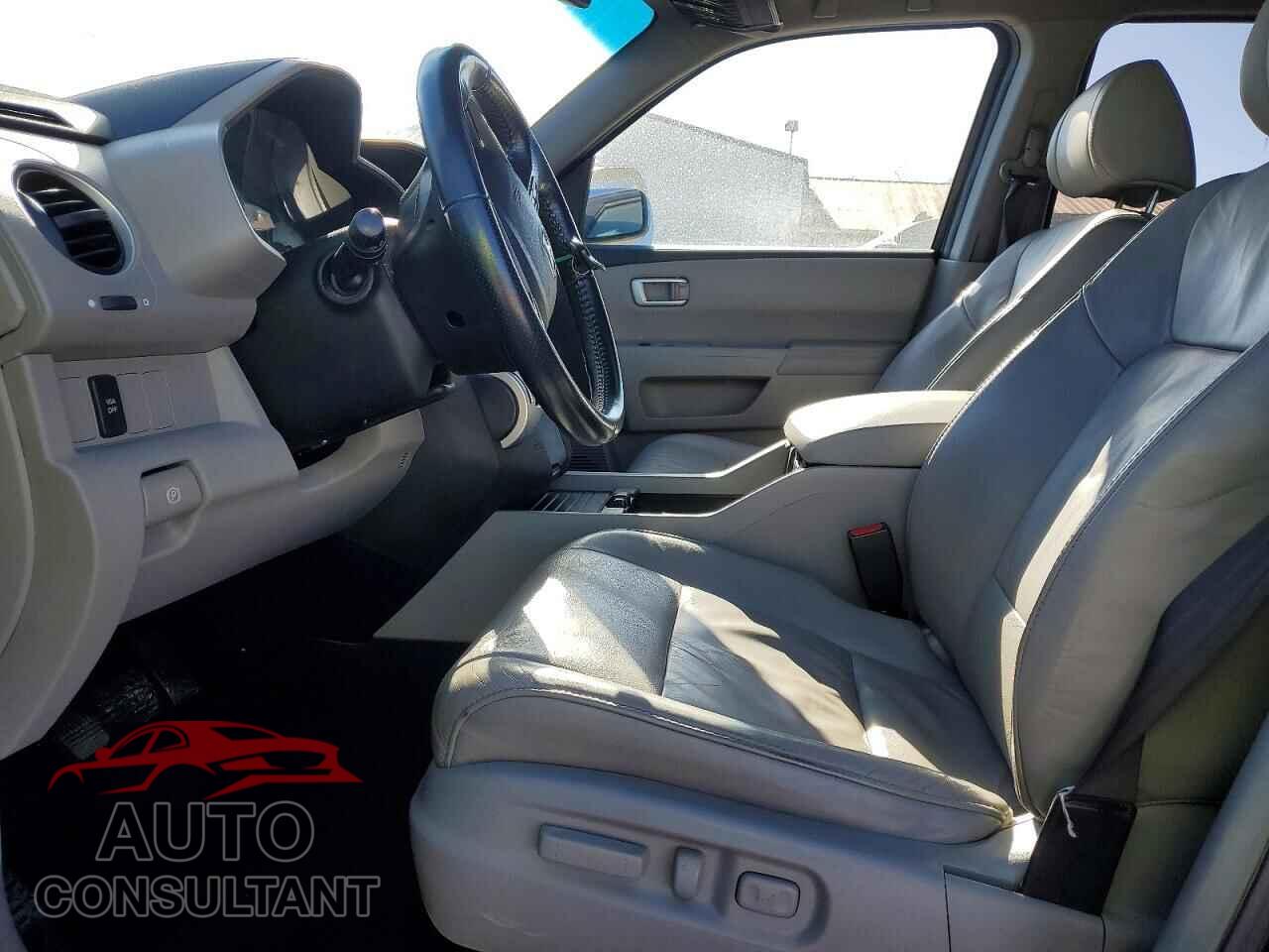 HONDA PILOT 2011 - 5FNYF4H58BB065045