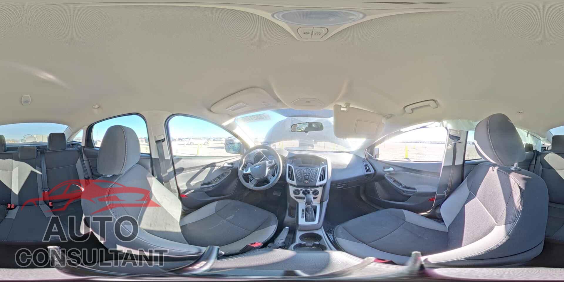 FORD FOCUS 2014 - 1FADP3F24EL440077