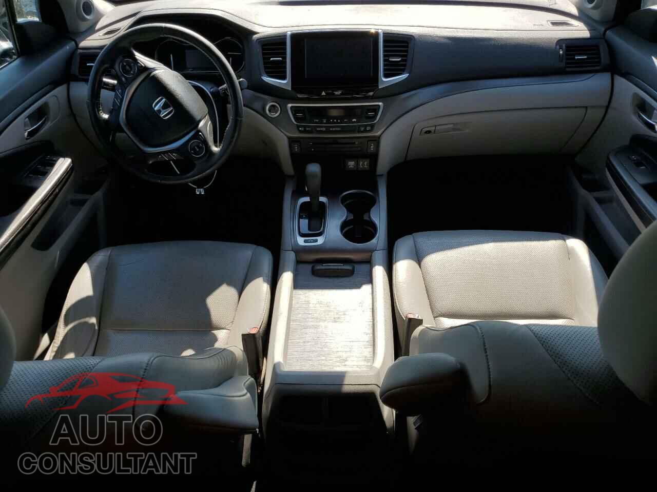 HONDA RIDGELINE 2017 - 5FPYK3F6XHB033523