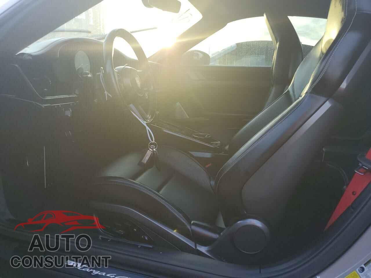 PORSCHE 911 2023 - WP0BB2A9XPS233202