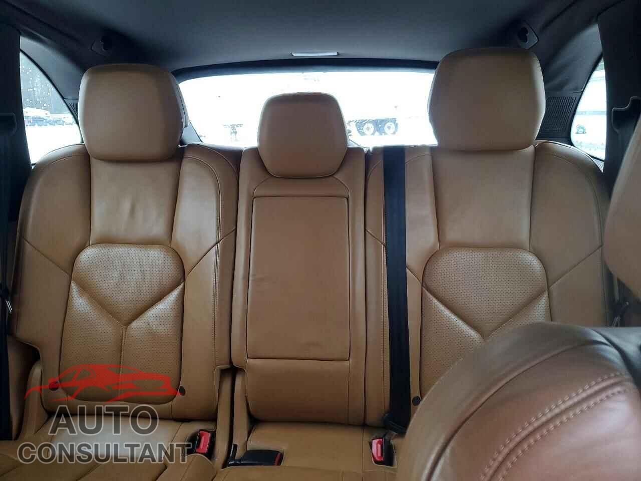 PORSCHE CAYENNE 2012 - WP1AA2A24CLA11114