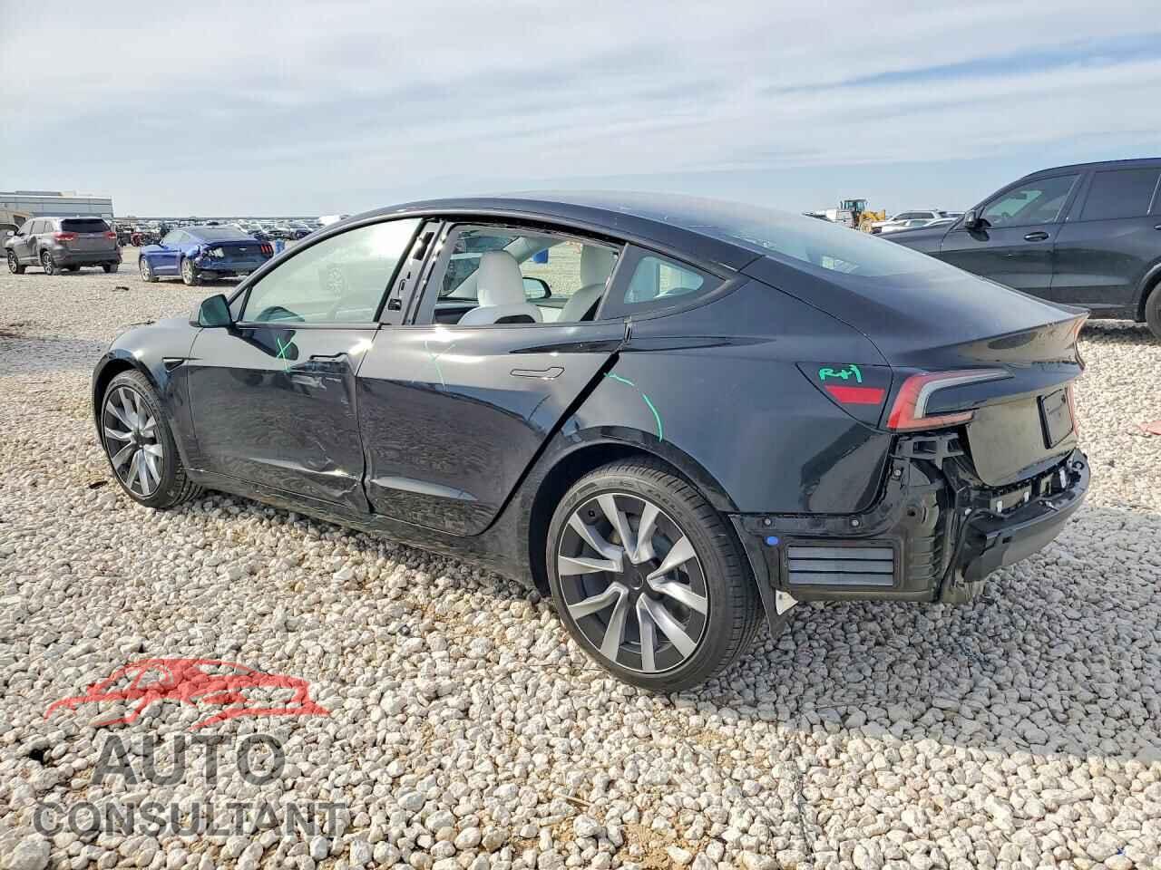 TESLA MODEL 3 2026 - 5YJ3E1EA7TF121488