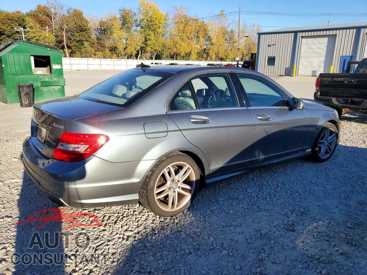MERCEDES-BENZ C-CLASS 2012 - WDDGF8BB3CF927253