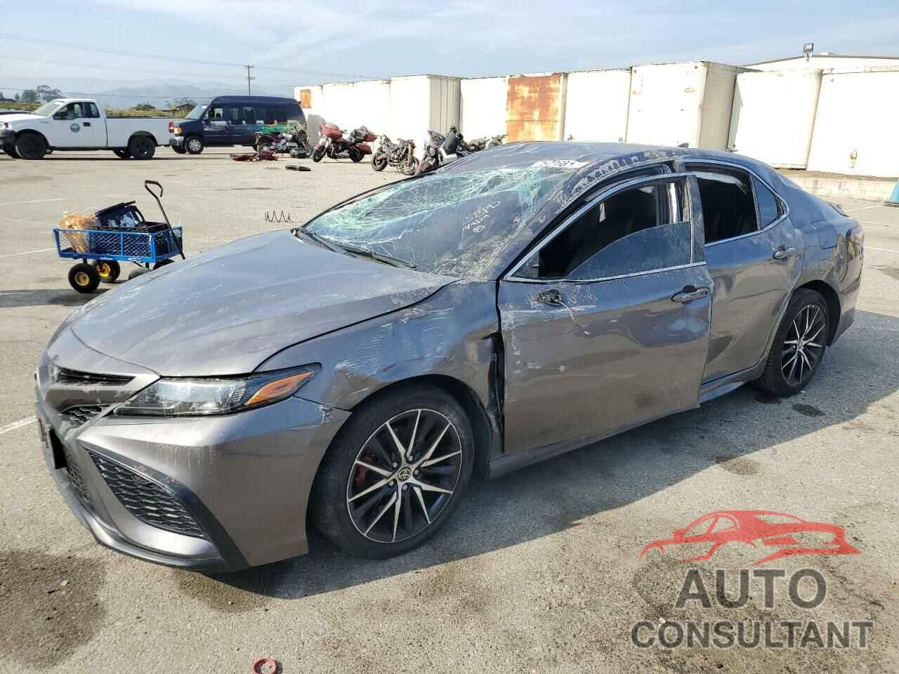 TOYOTA CAMRY 2022 - 4T1G11AK6NU076187