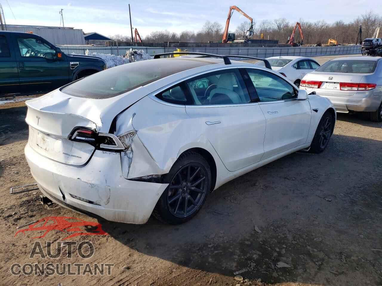 TESLA MODEL 3 2018 - 5YJ3E1EB7JF135543