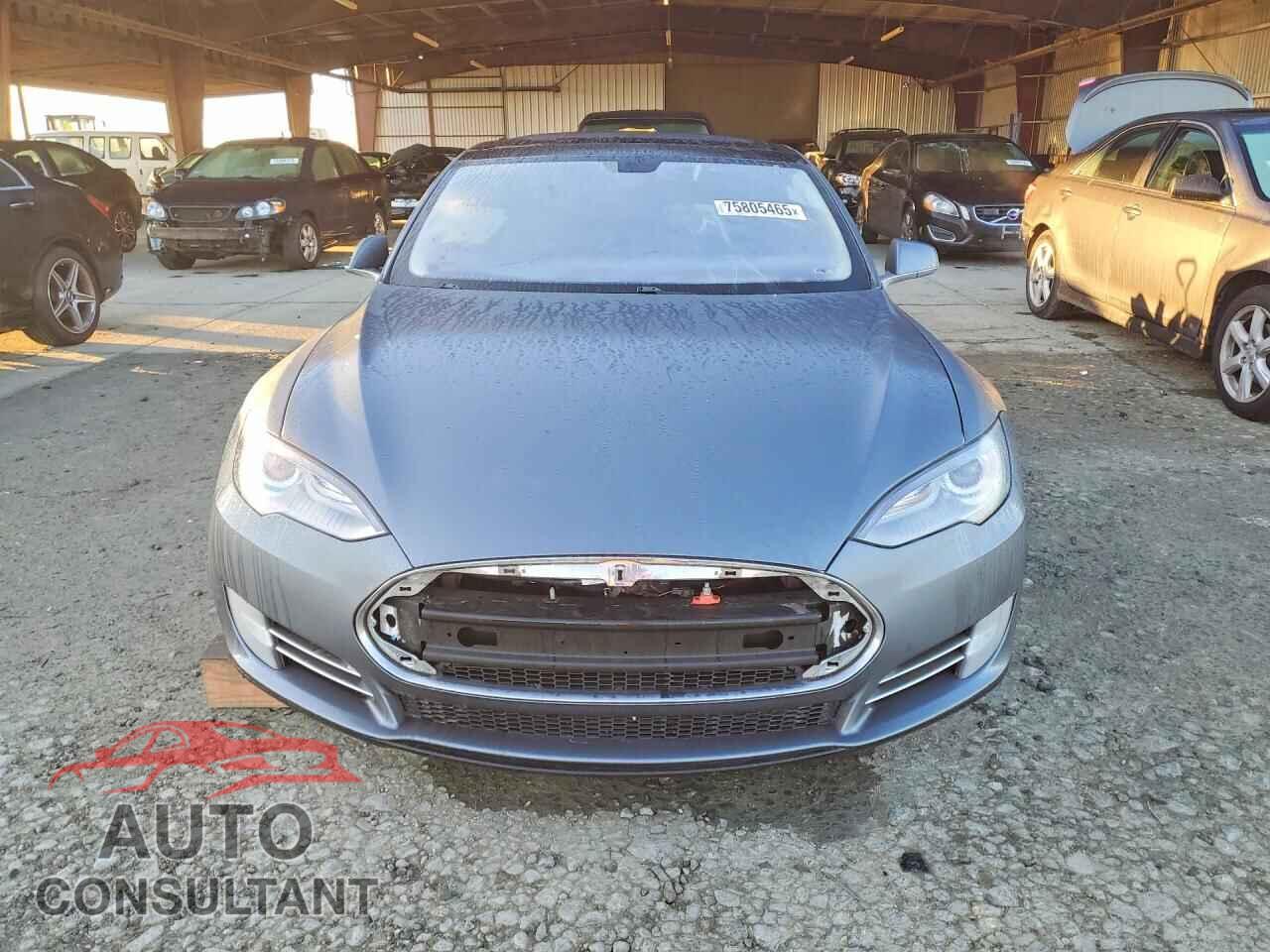 TESLA MODEL S 2013 - 5YJSA1CN1DFP05500
