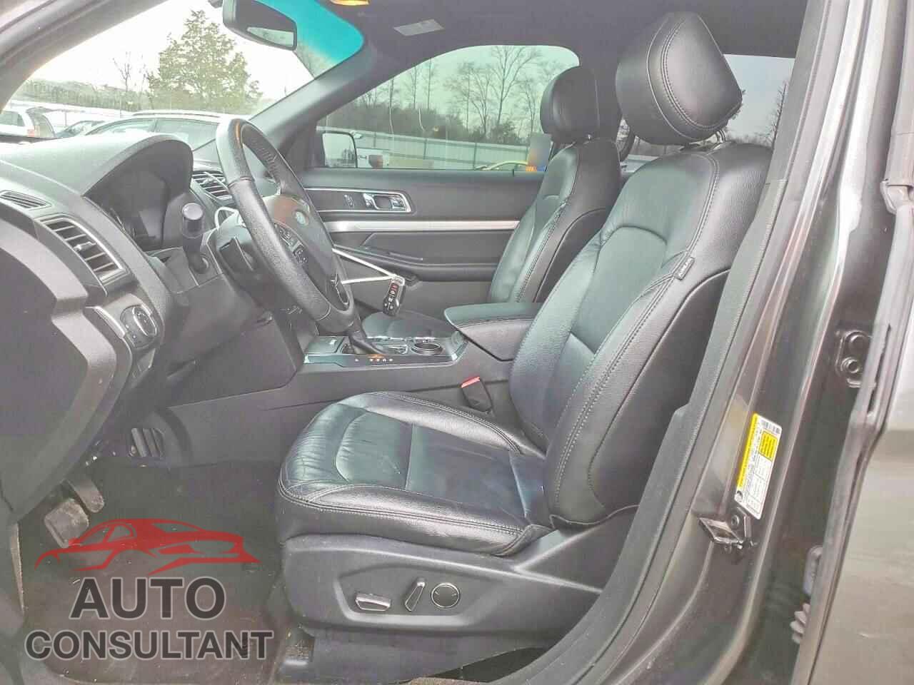 FORD EXPLORER 2017 - 1FM5K7DHXHGA84657