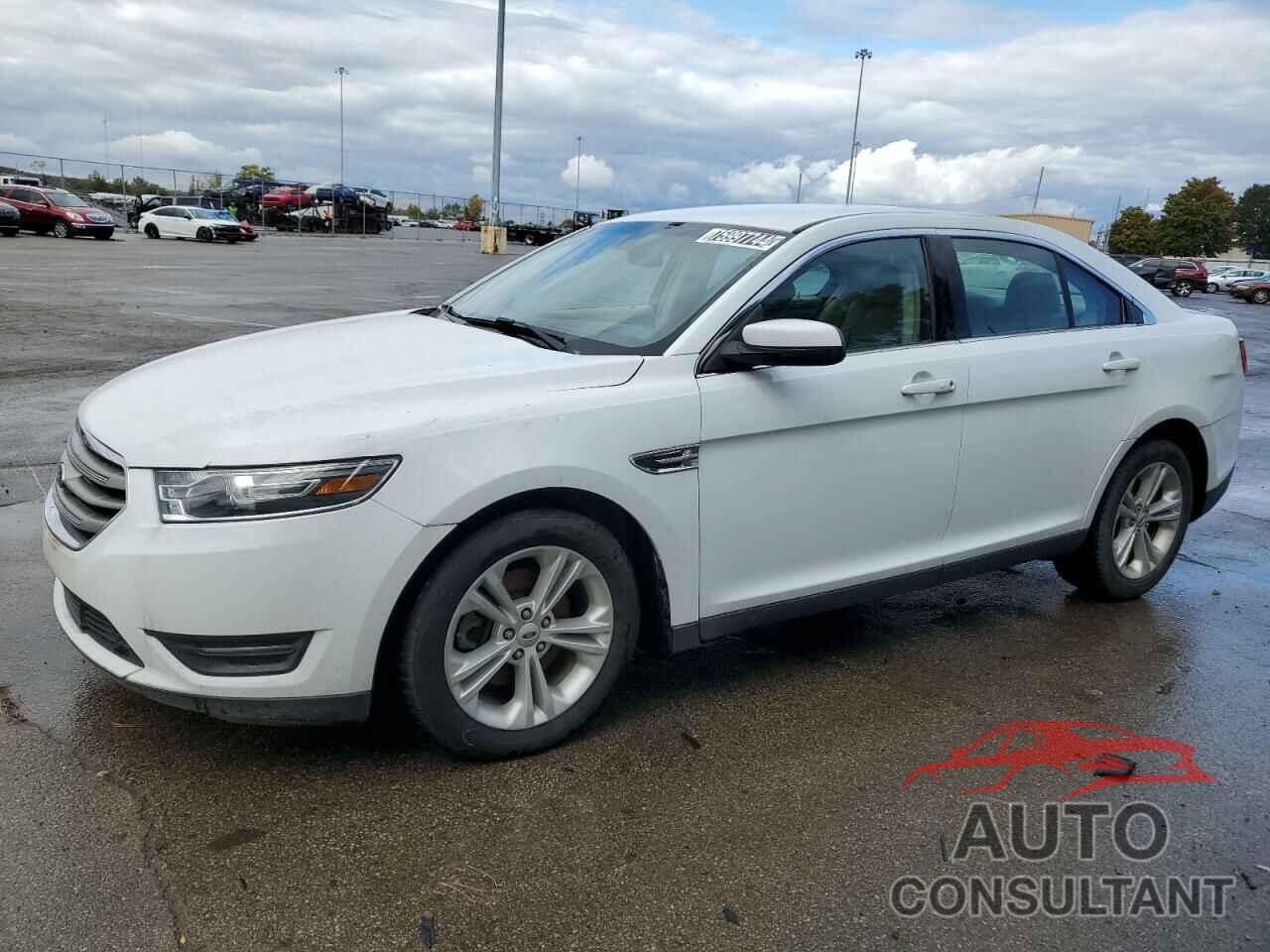 FORD TAURUS 2018 - 1FAHP2E80JG134997