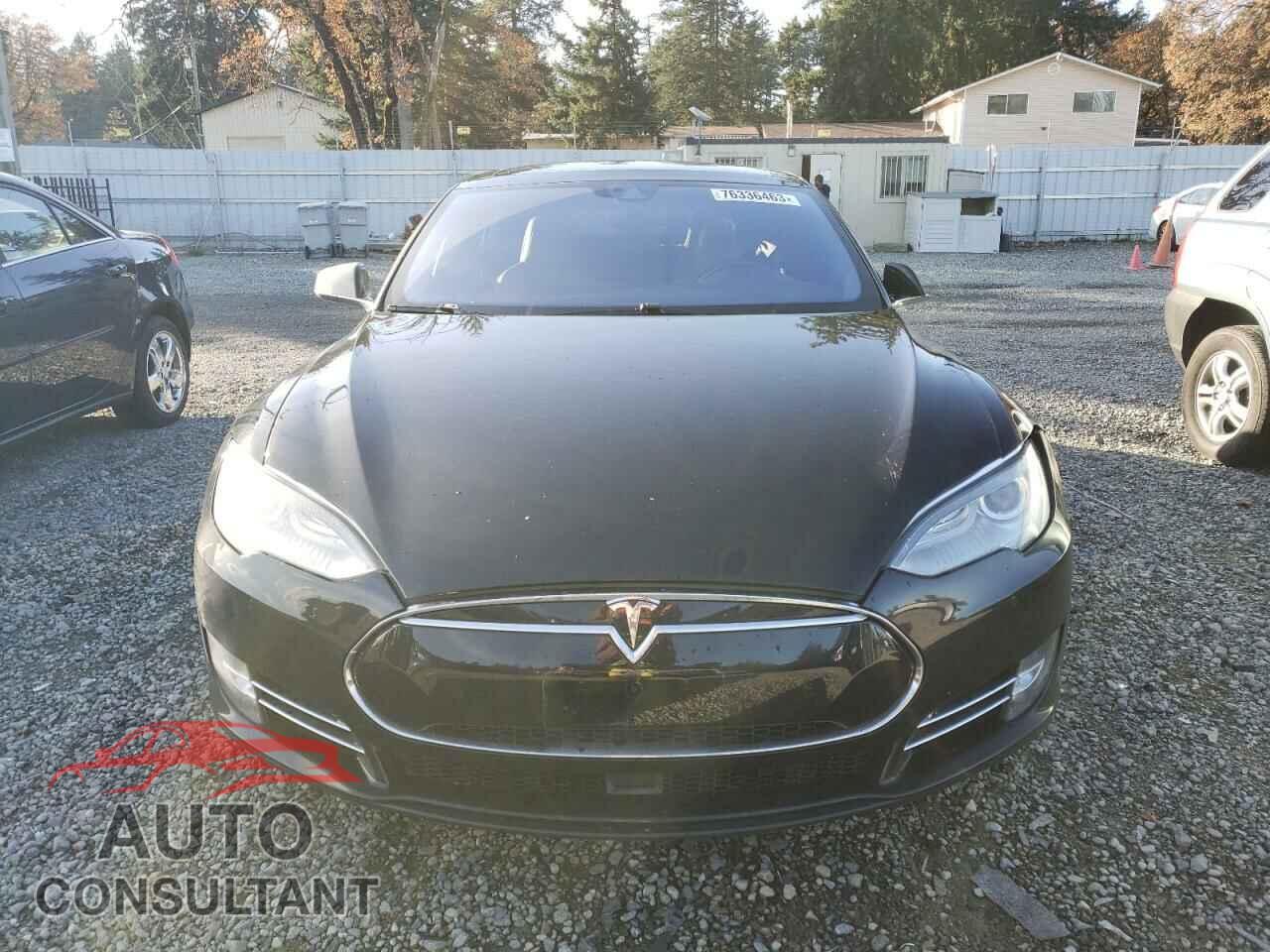 TESLA MODEL S 2015 - 5YJSA1E22FF110824