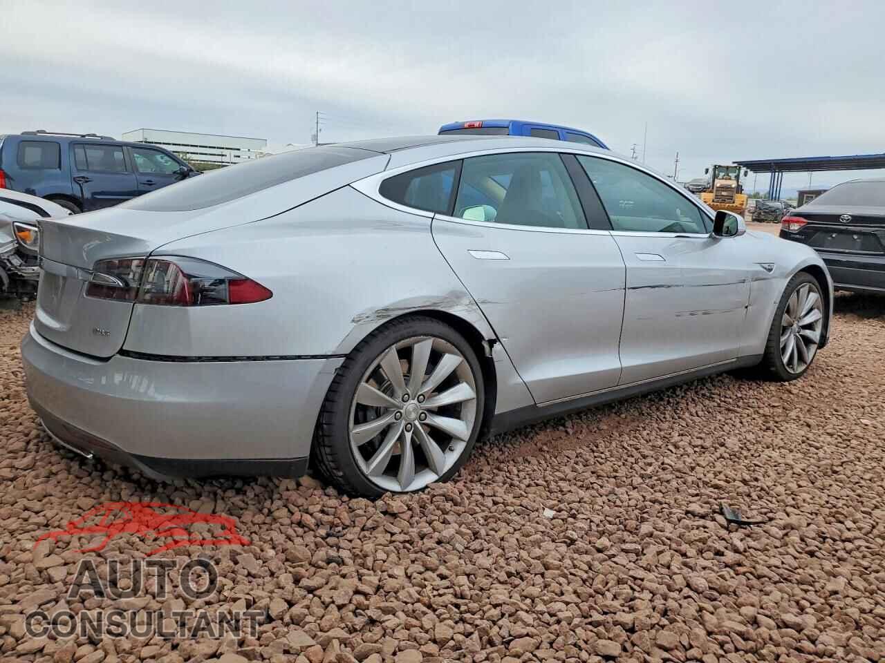 TESLA MODEL S 2013 - 5YJSA1CP1DFP07698