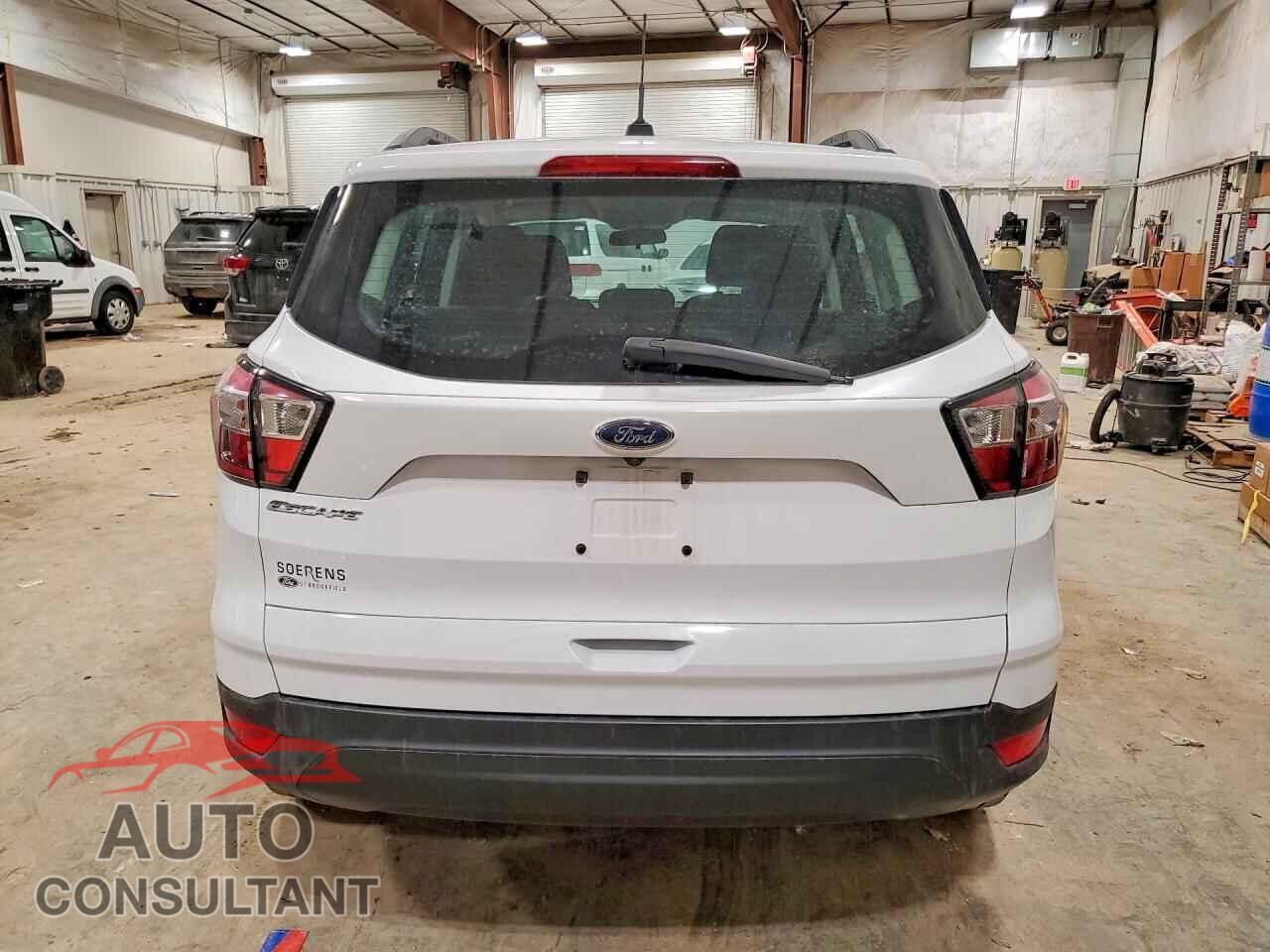 FORD ESCAPE 2017 - 1FMCU0F71HUC45170