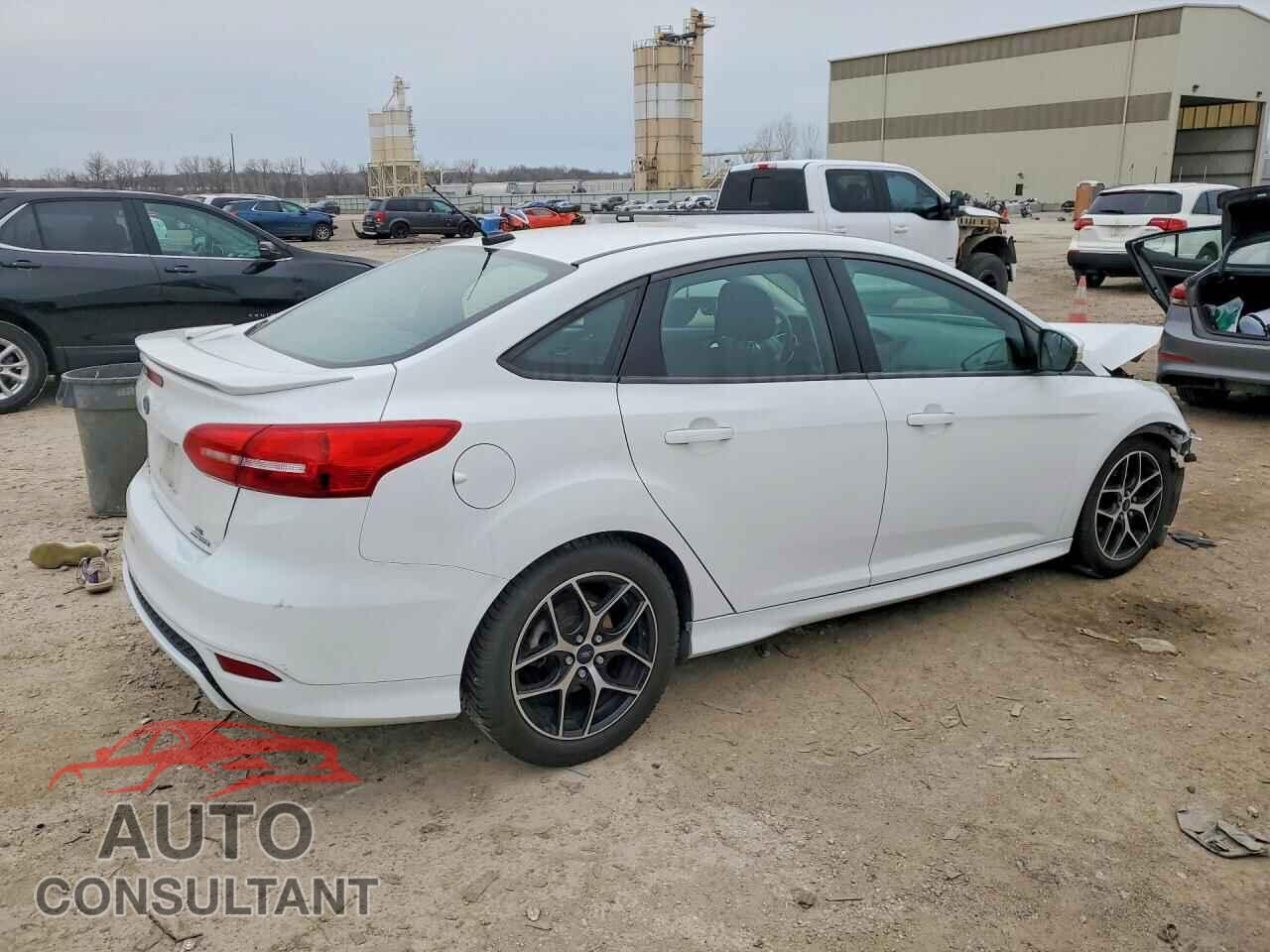 FORD FOCUS 2016 - 1FADP3F26GL293537