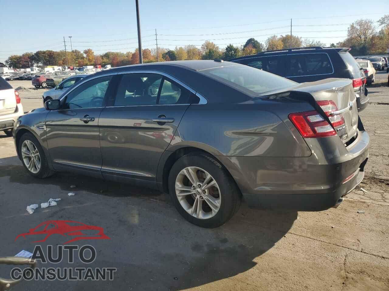 FORD TAURUS 2017 - 1FAHP2E82HG125583