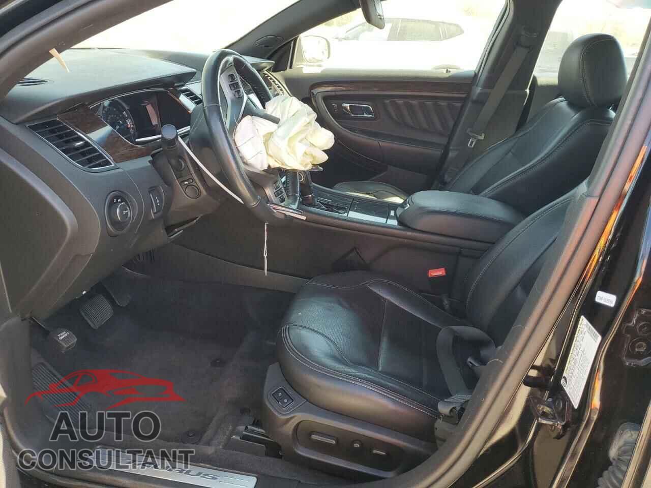 FORD TAURUS 2018 - 1FAHP2F8XJG102329