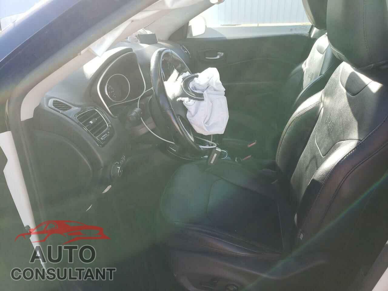 JEEP COMPASS 2020 - 3C4NJCCB4LT200713