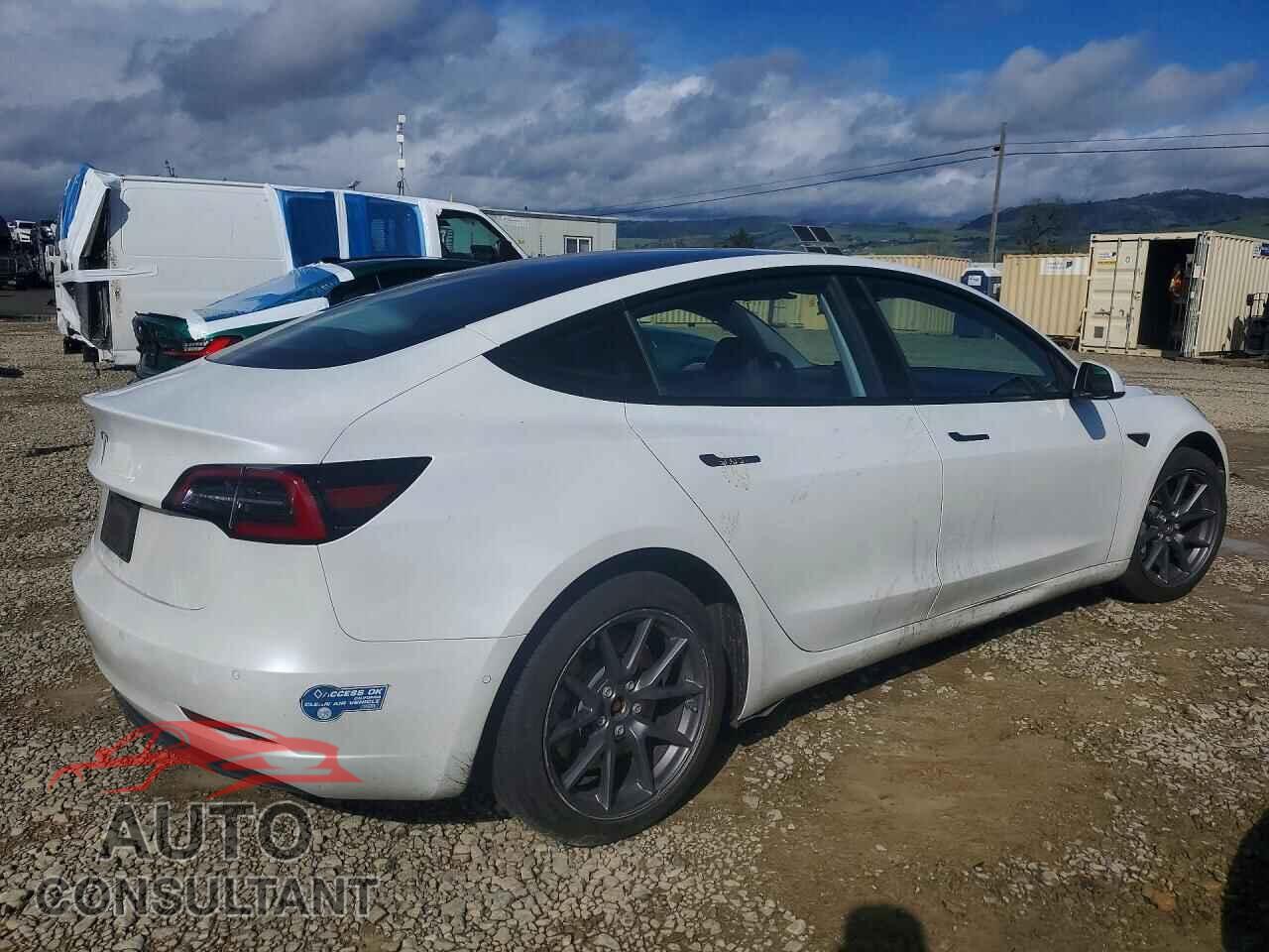 TESLA MODEL 3 2021 - 5YJ3E1EA2MF871950