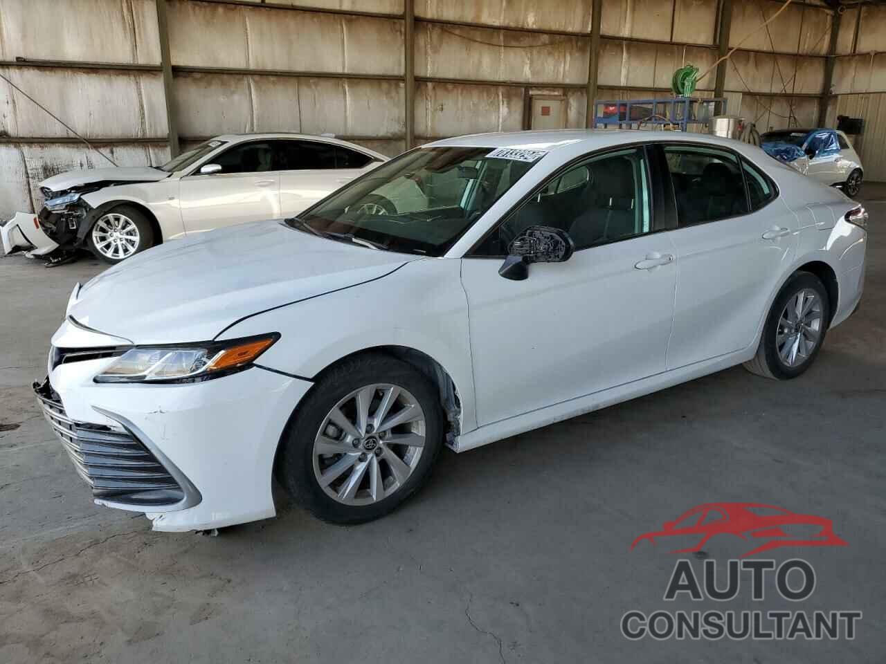 TOYOTA CAMRY 2022 - 4T1C11AK3NU646032