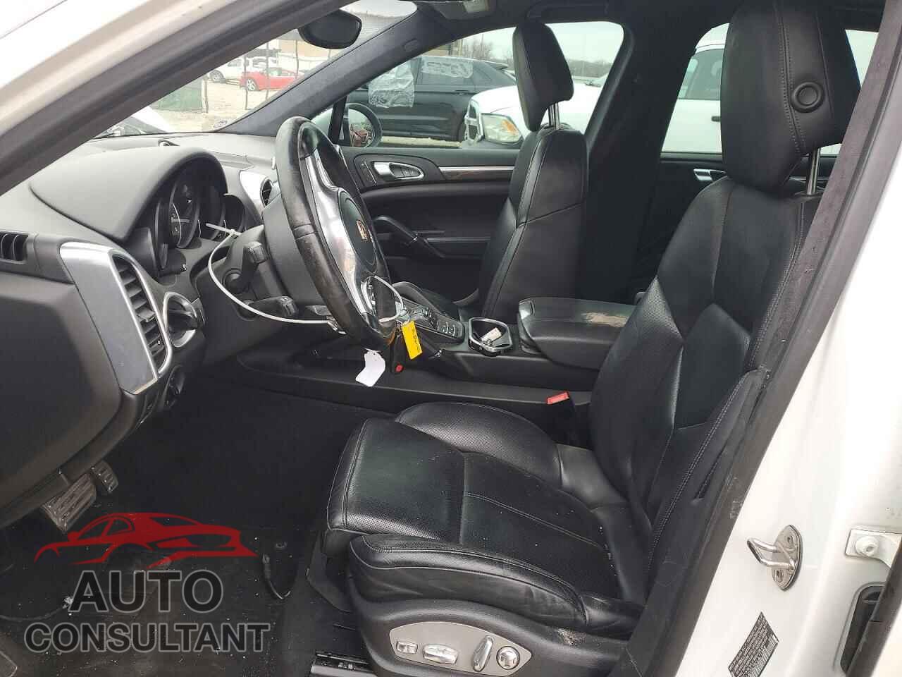 PORSCHE CAYENNE 2013 - WP1AD2A25DLA71668