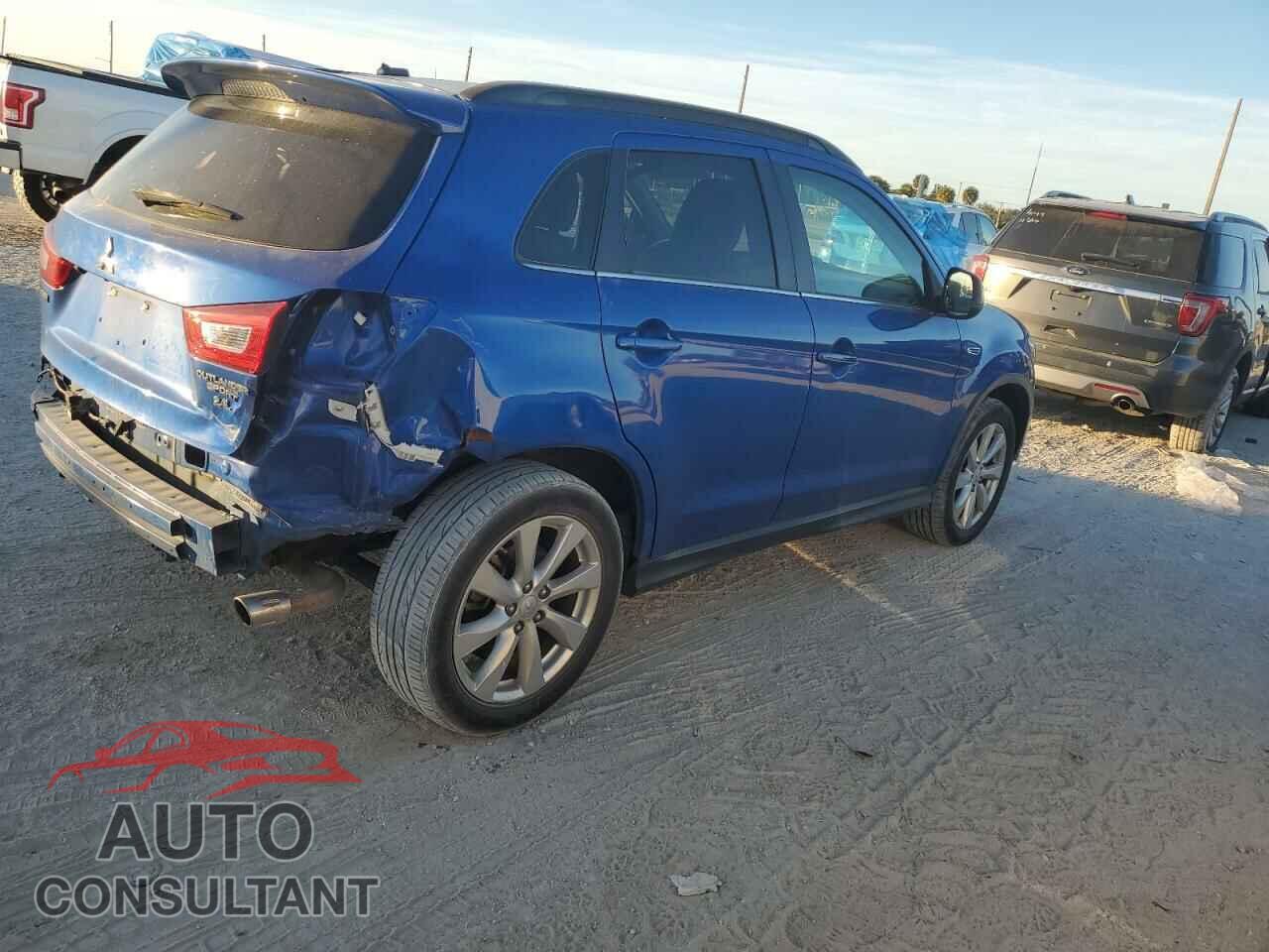 MITSUBISHI OUTLANDER 2015 - 4A4AP4AW2FE044130