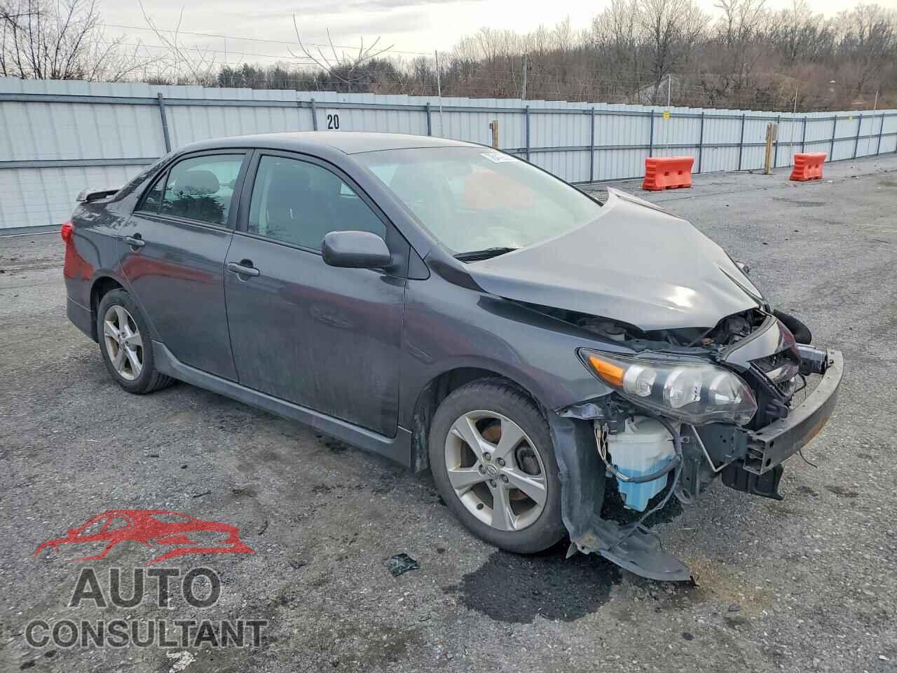 TOYOTA COROLLA 2013 - 2T1BU4EEXDC072649