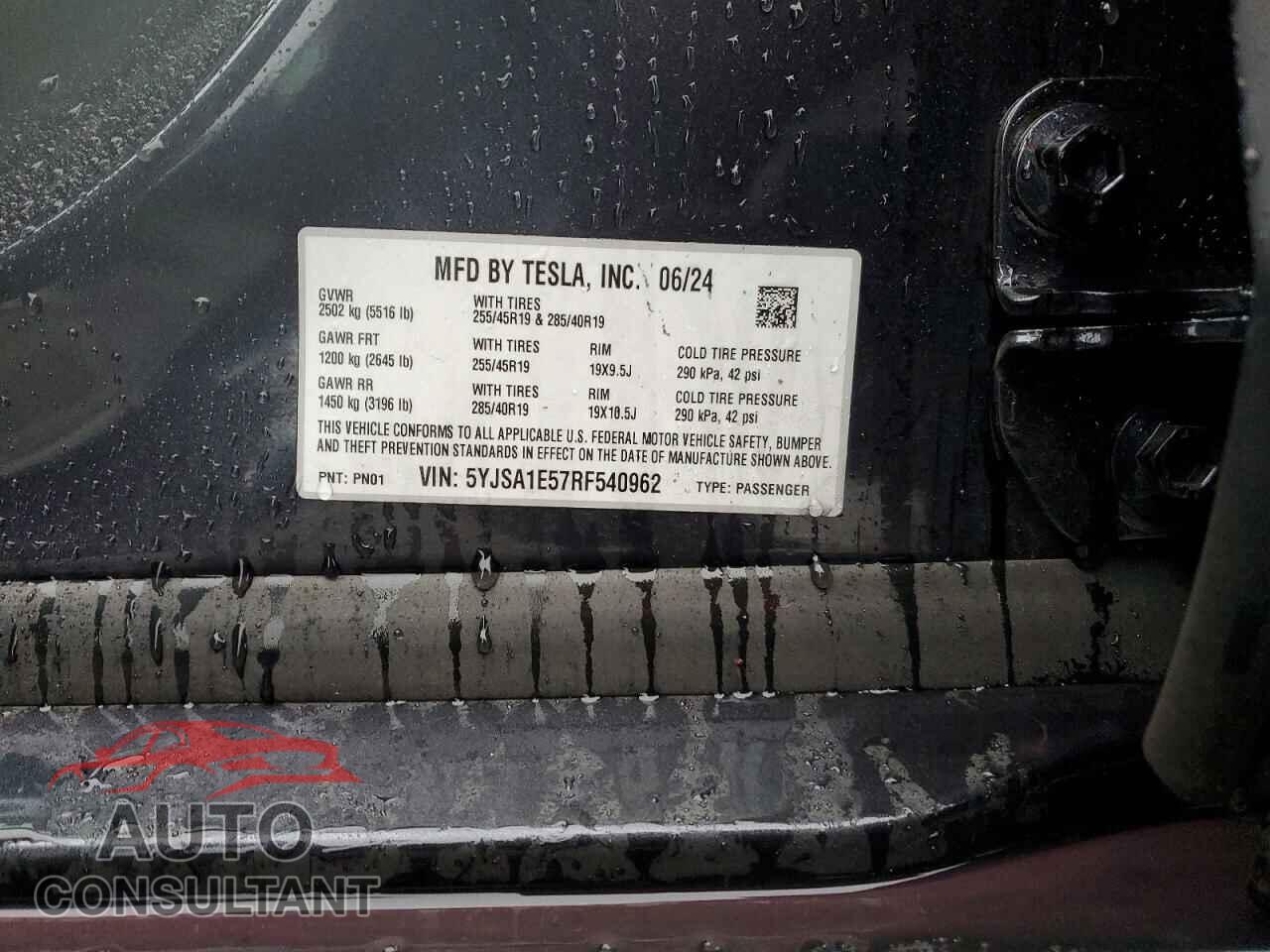 TESLA MODEL S 2024 - 5YJSA1E57RF540962