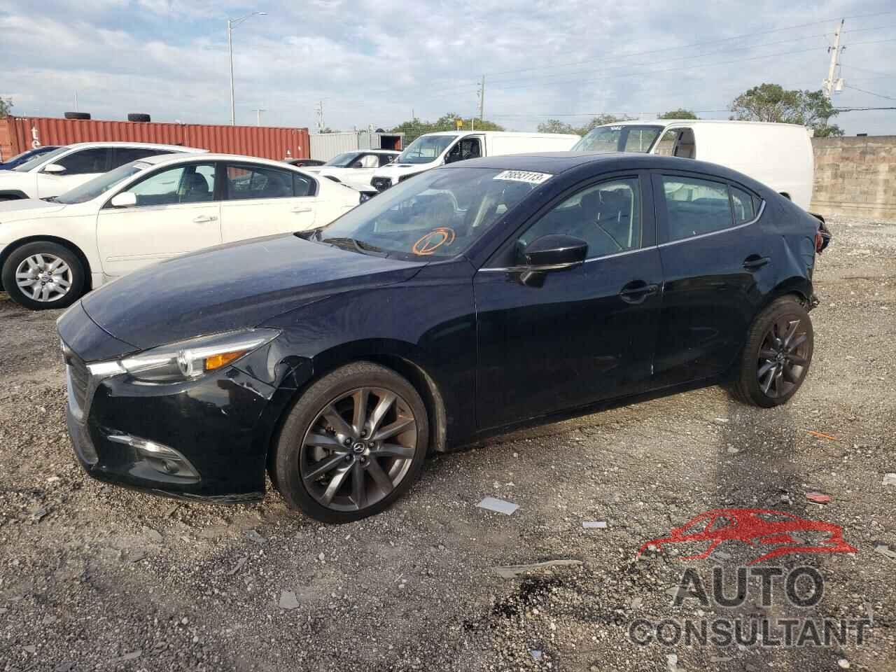 MAZDA 3 2018 - 3MZBN1W34JM187983