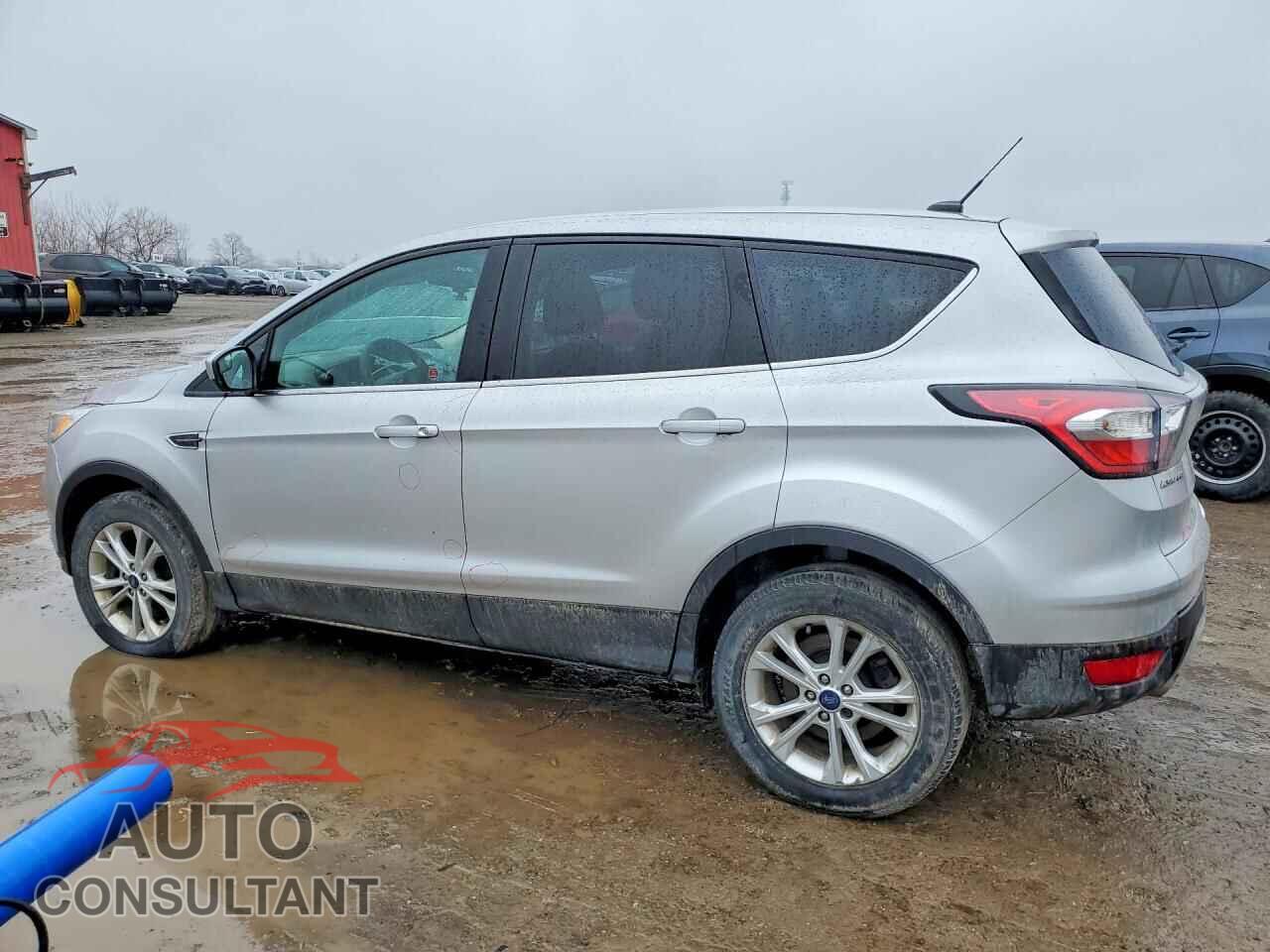 FORD ESCAPE 2017 - 1FMCU9G98HUB17206