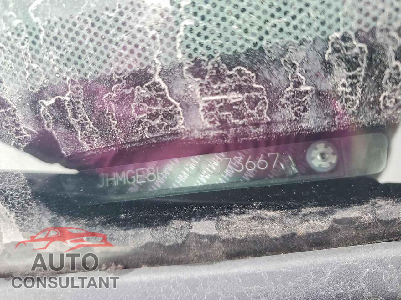 HONDA FIT 2013 - JHMGE8H31DC073667