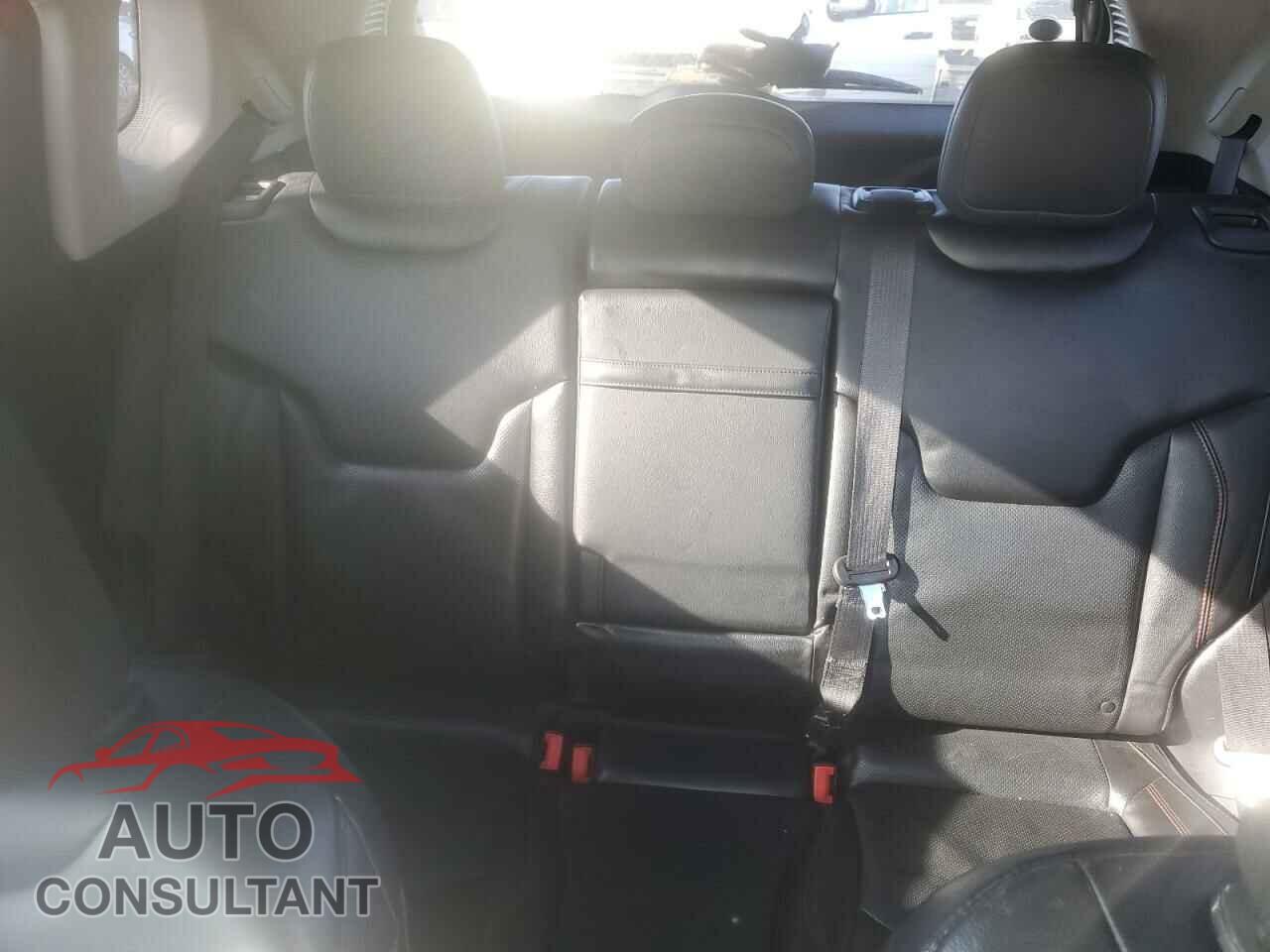 JEEP COMPASS 2017 - 3C4NJDDB7HT689104