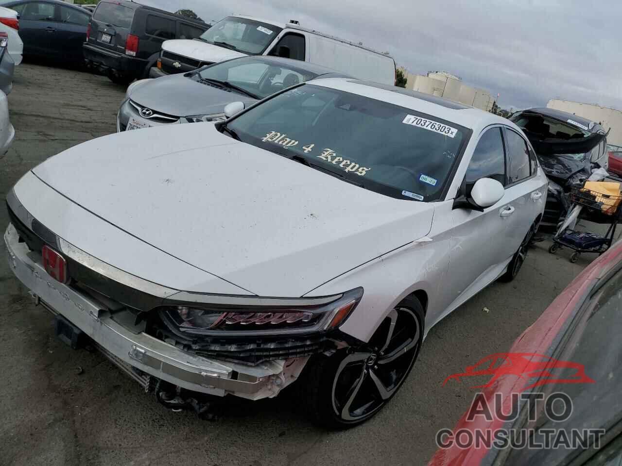 HONDA ACCORD 2018 - 1HGCV2F32JA053033
