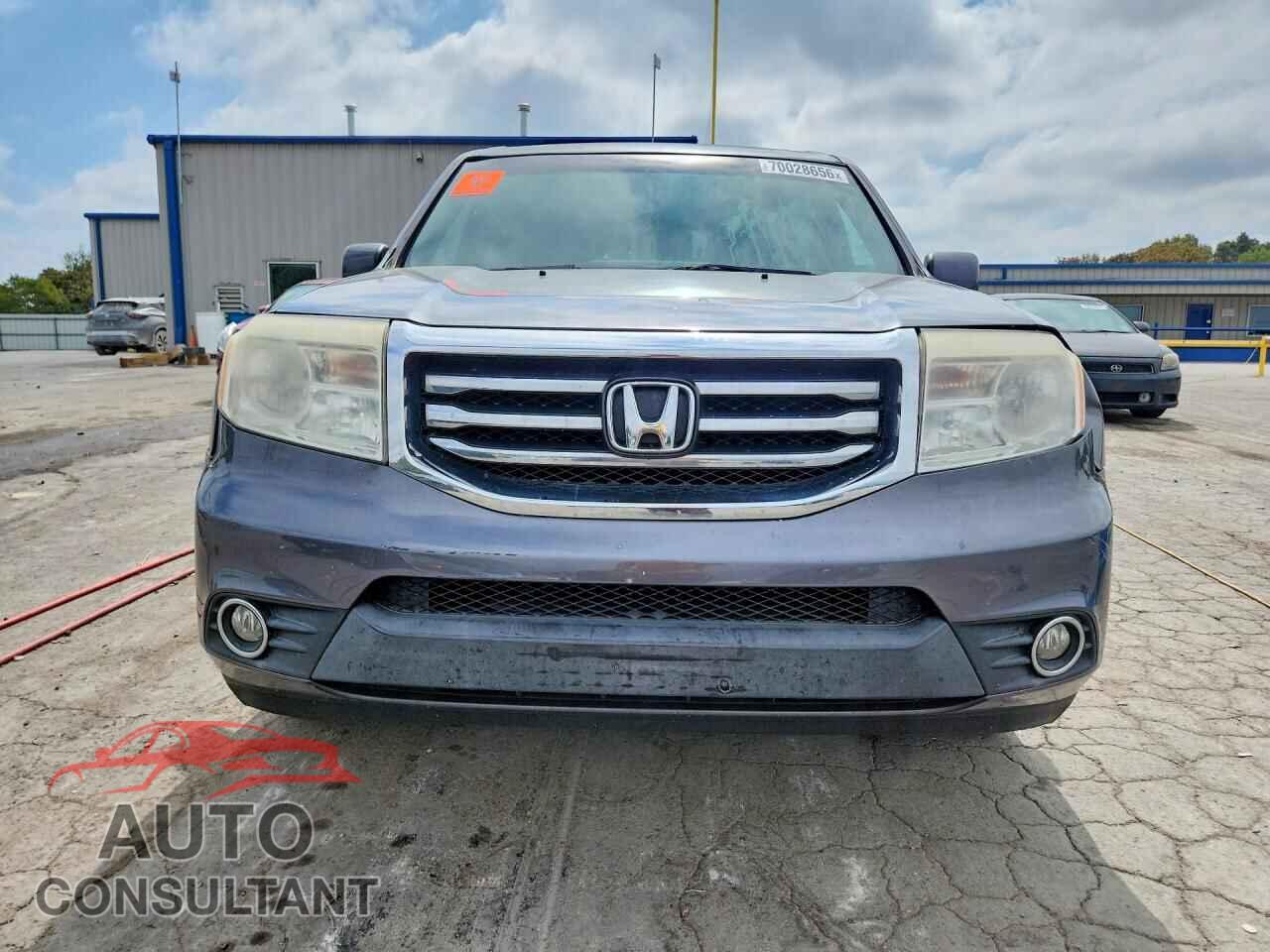 HONDA PILOT 2015 - 5FNYF4H42FB003699