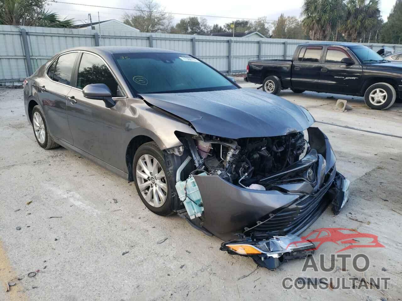 TOYOTA CAMRY 2018 - 4T1B11HK8JU603172
