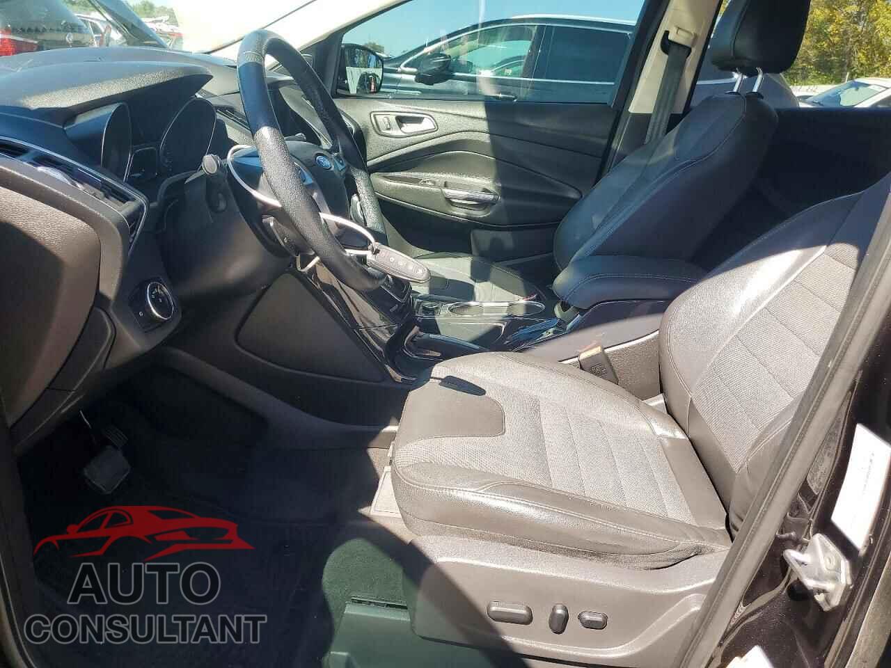 FORD ESCAPE 2013 - 1FMCU9J91DUD65543