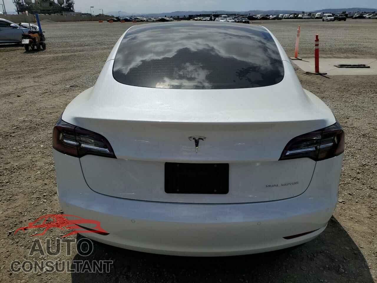 TESLA MODEL 3 2021 - 5YJ3E1EB8MF993155