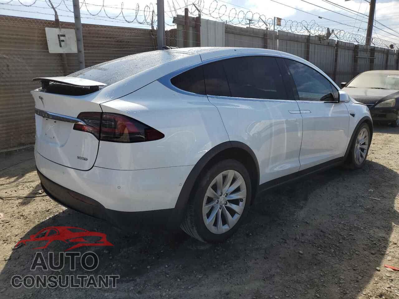 TESLA MODEL X 2017 - 5YJXCBE2XHF042040