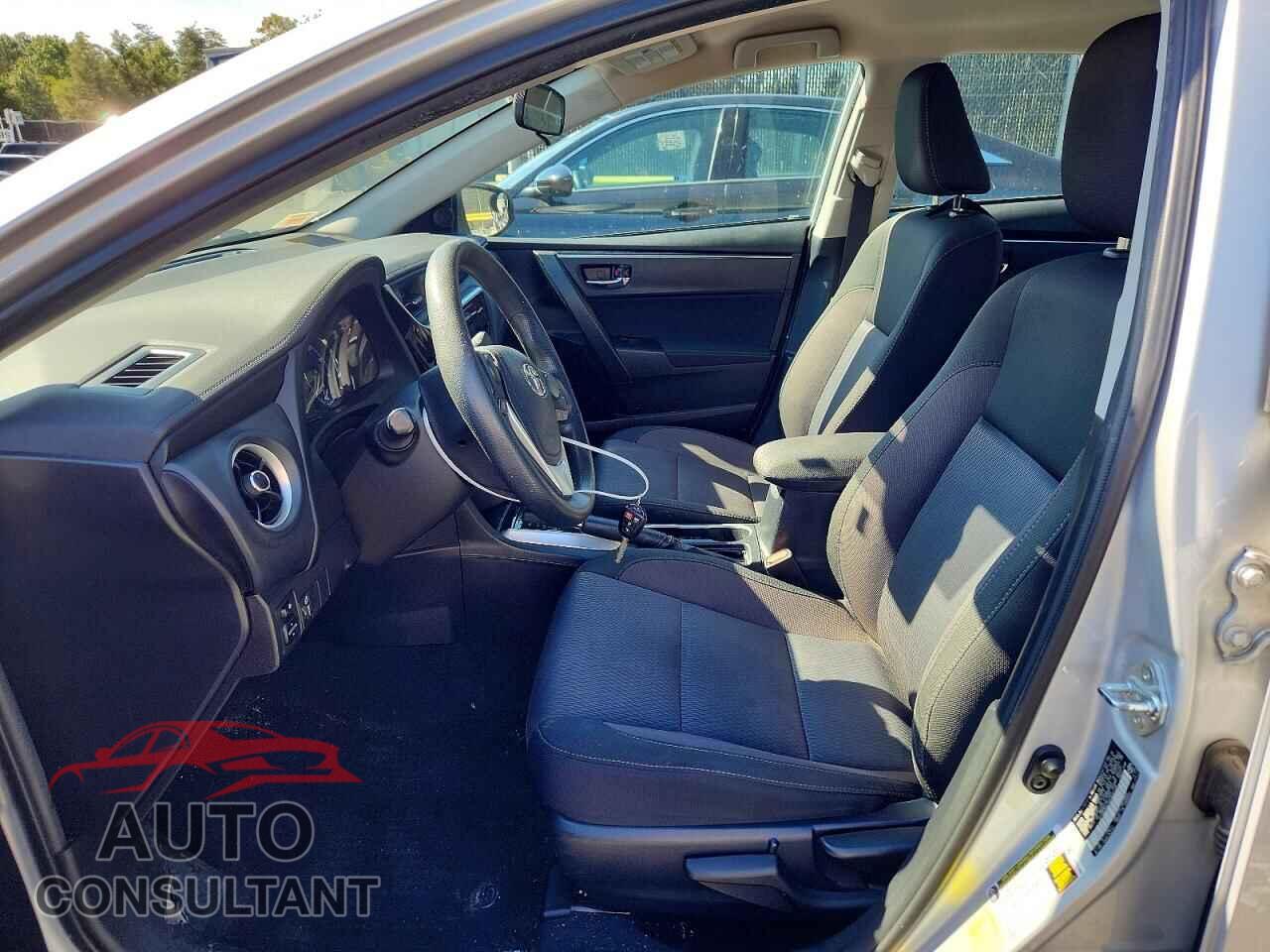 TOYOTA COROLLA 2017 - 2T1BURHEXHC820119