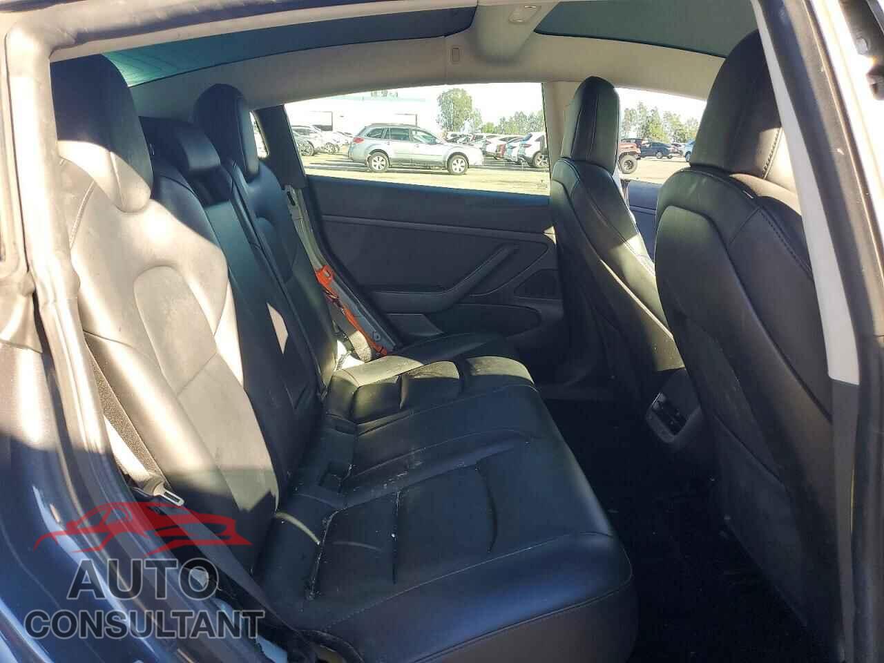 TESLA MODEL 3 2020 - 5YJ3E1EA2LF614124
