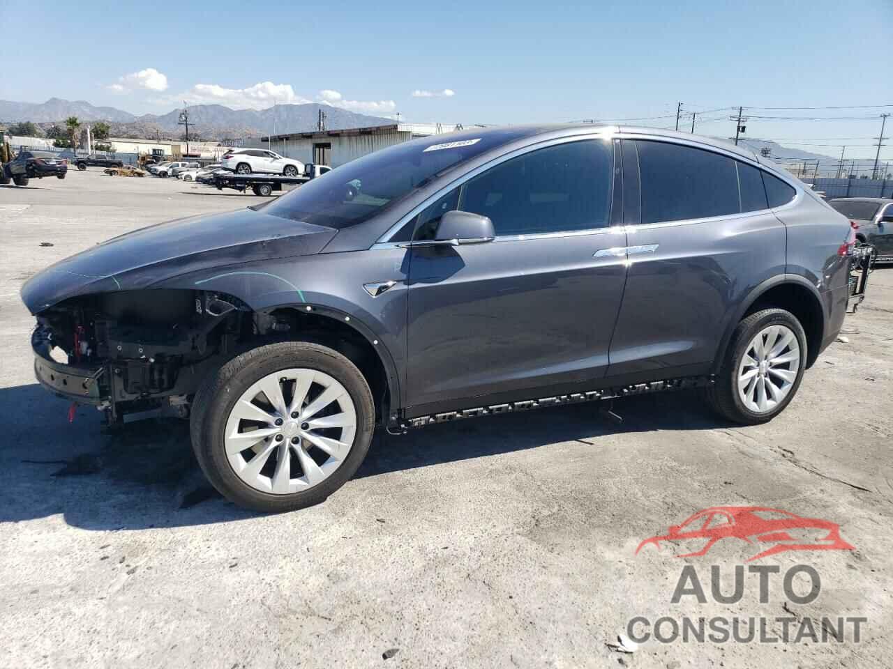 TESLA MODEL X 2018 - 5YJXCAE28JF102963