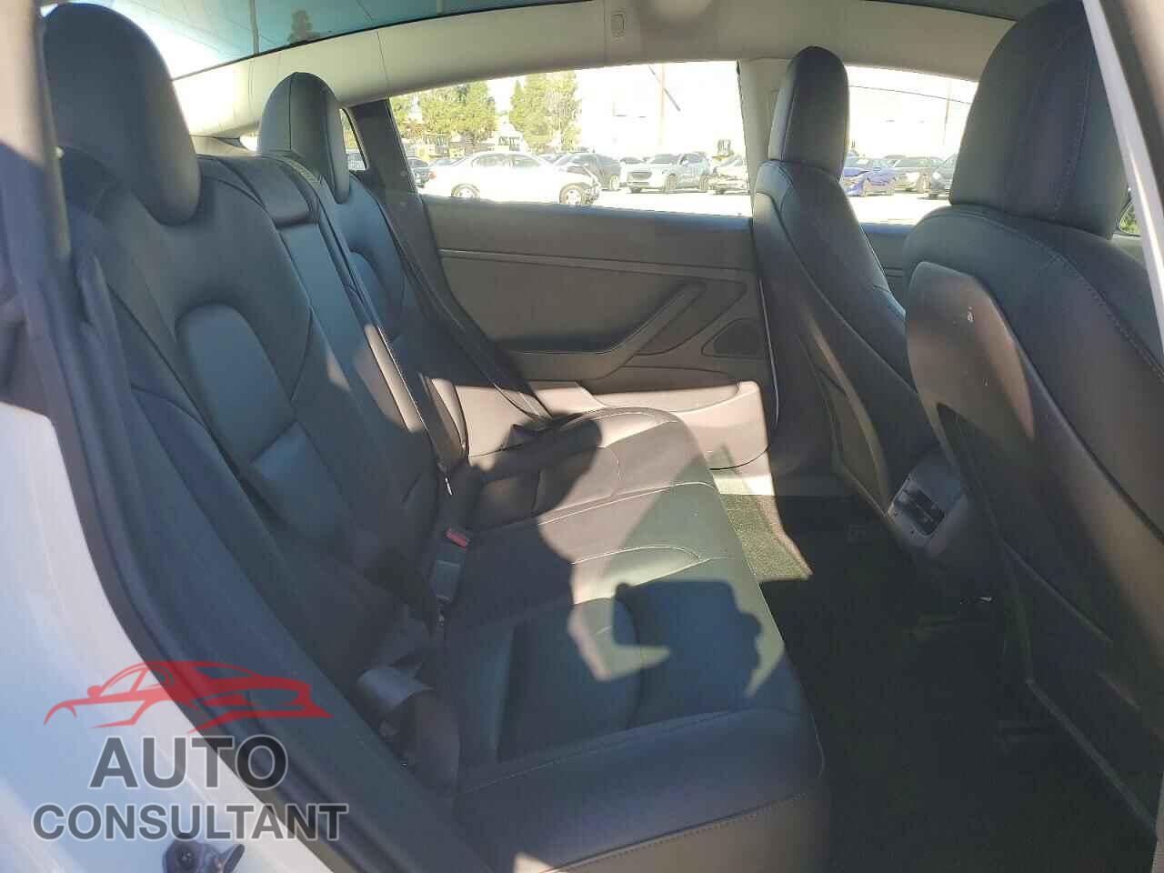TESLA MODEL 3 2019 - 5YJ3E1EA1KF484951