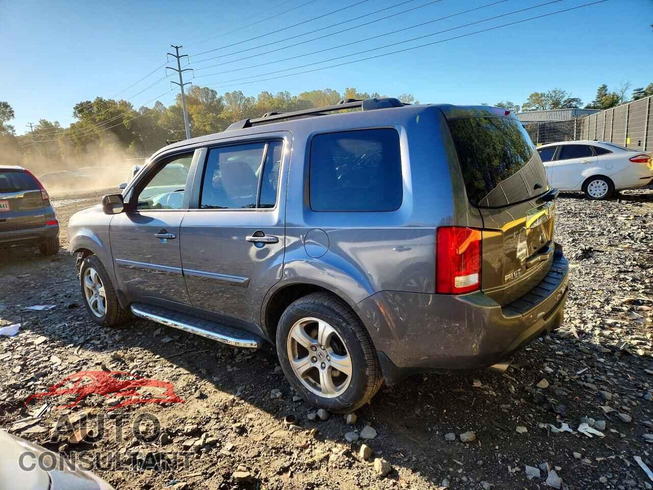 HONDA PILOT 2015 - 5FNYF4H55FB064571