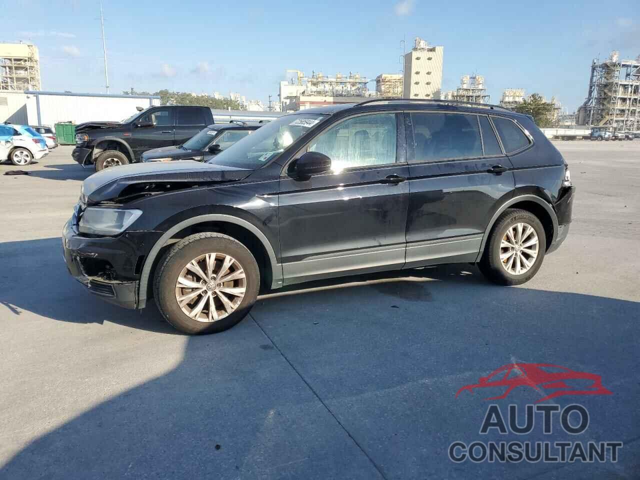 VOLKSWAGEN TIGUAN 2018 - 3VV1B7AX0JM121405