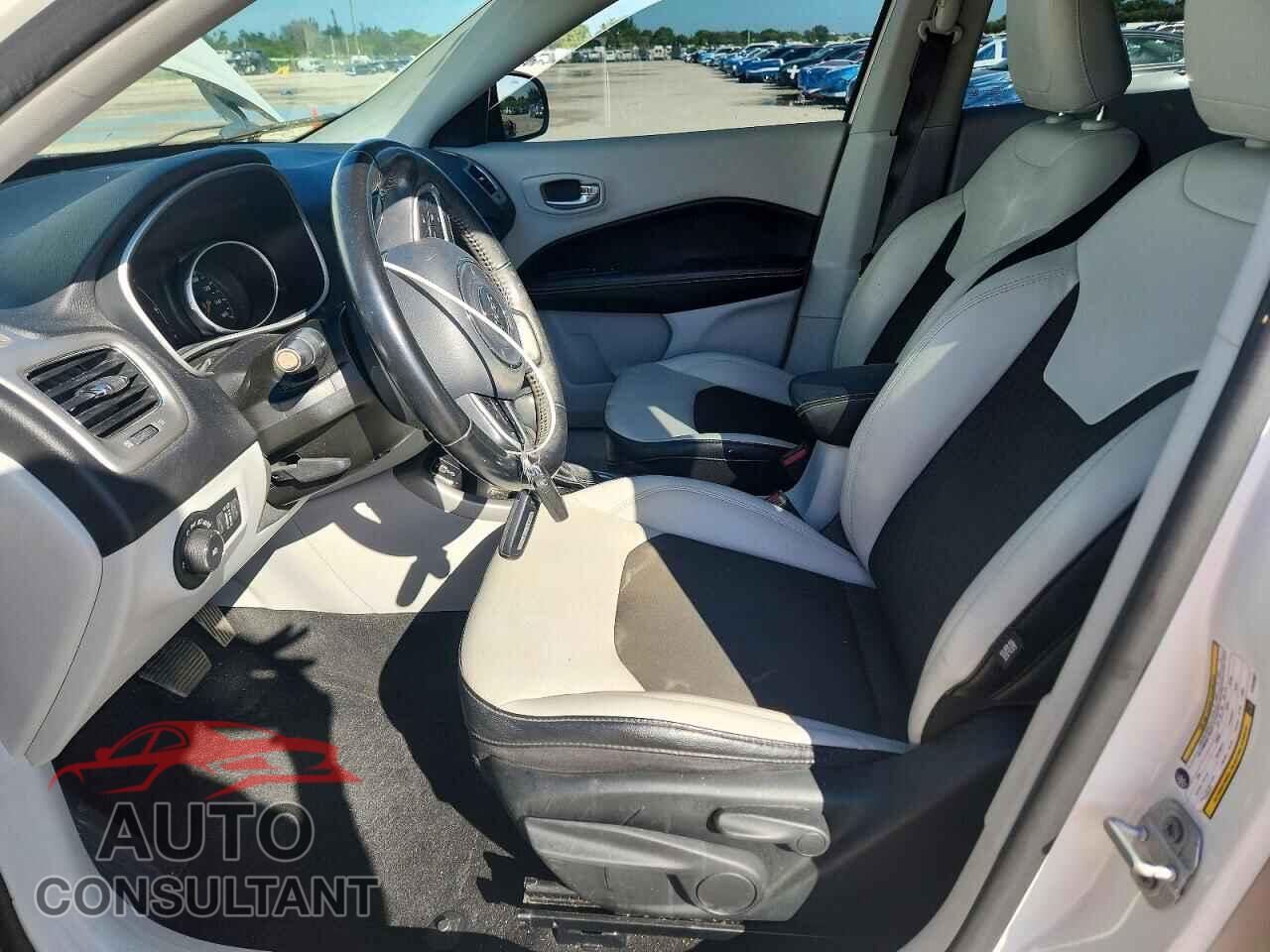 JEEP COMPASS 2019 - 3C4NJCBB0KT843687
