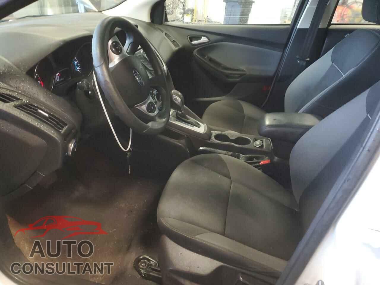 FORD FOCUS 2014 - 1FADP3F25EL449810