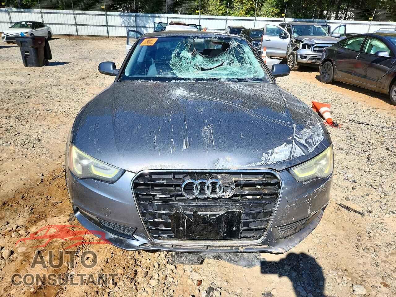 AUDI A5 2013 - WAULFAFR0DA014887