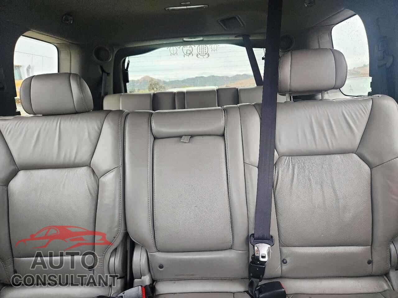 HONDA PILOT 2011 - 5FNYF4H61BB062304