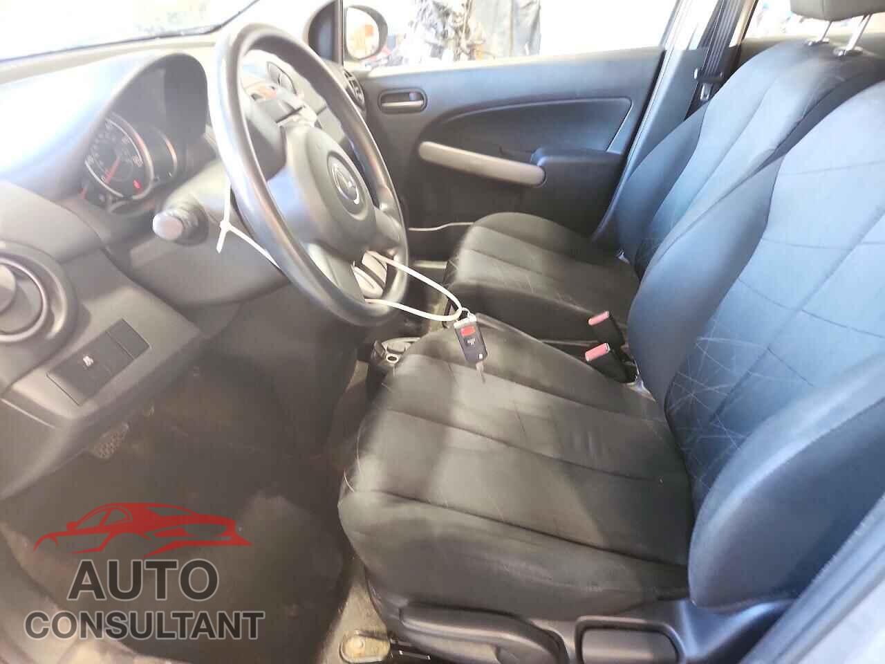MAZDA 2 2011 - JM1DE1HZ4B0115117