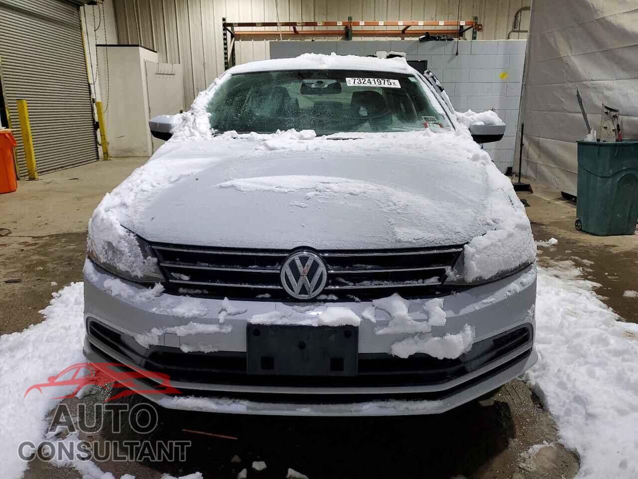 VOLKSWAGEN JETTA 2017 - 3VW2B7AJXHM397225