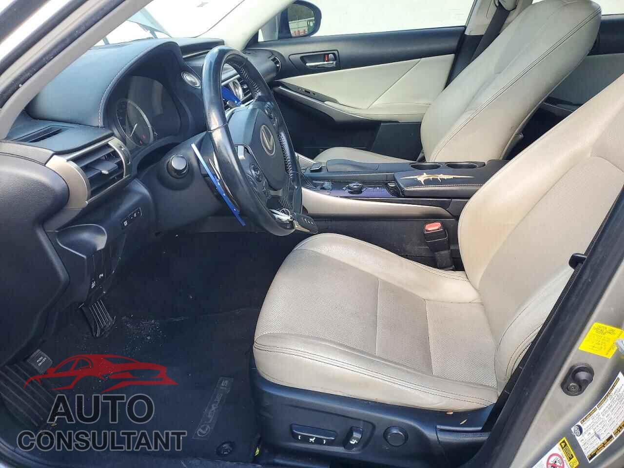 LEXUS IS 2014 - JTHBE1D24E5000197
